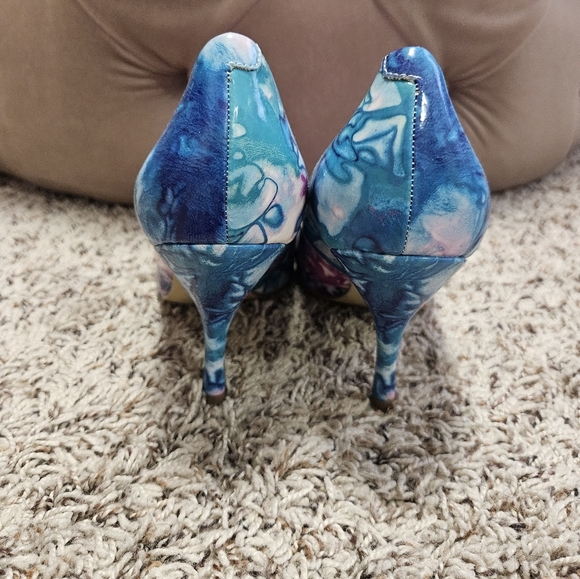 BCBGeneration Splattered Heel - Picture 3 of 12